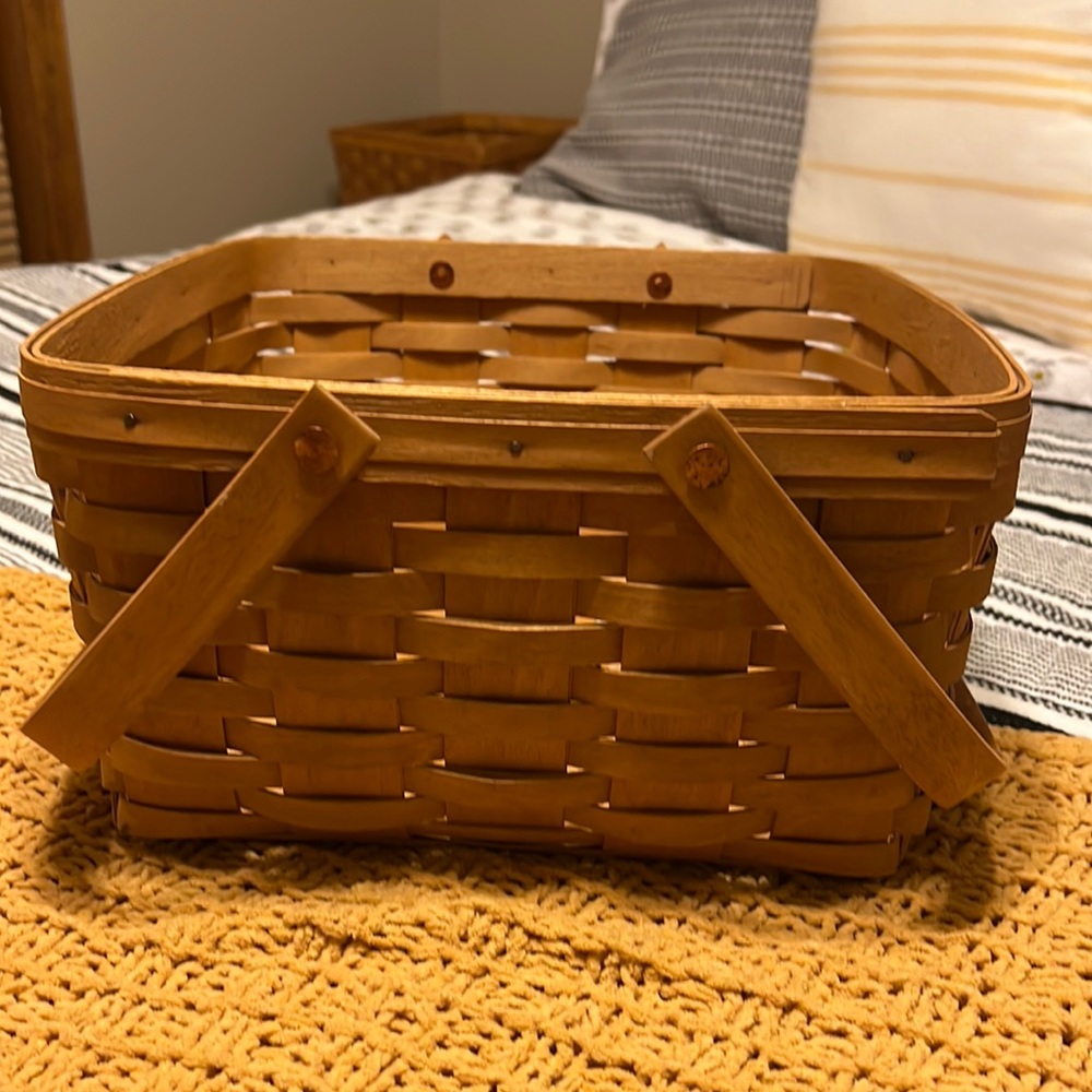 2003 Longaberger Cake Basket